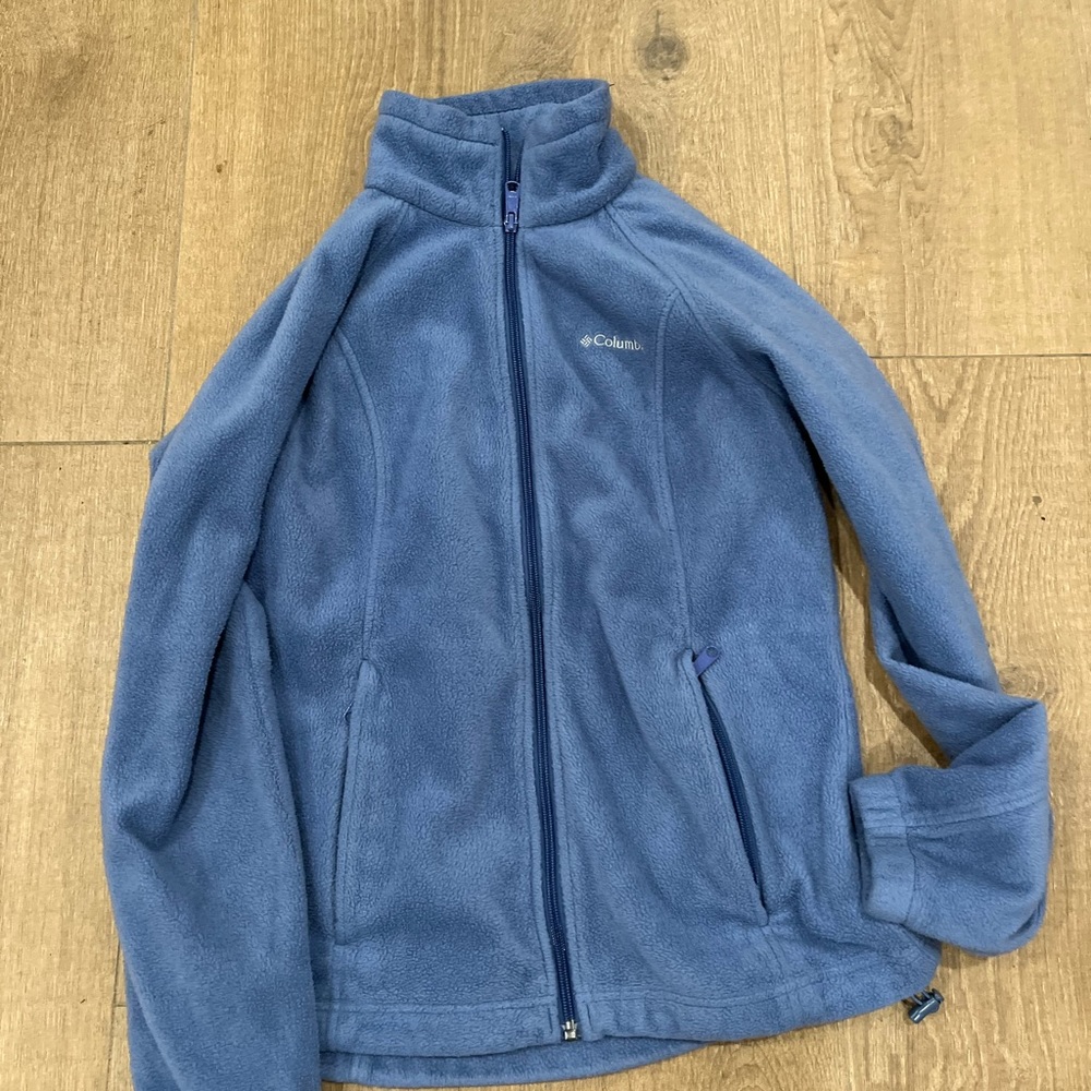 Cute Colombia comfy cozy jacket works great for hiking in cold places